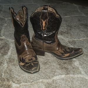 Ariat Pointed-Toe Boots